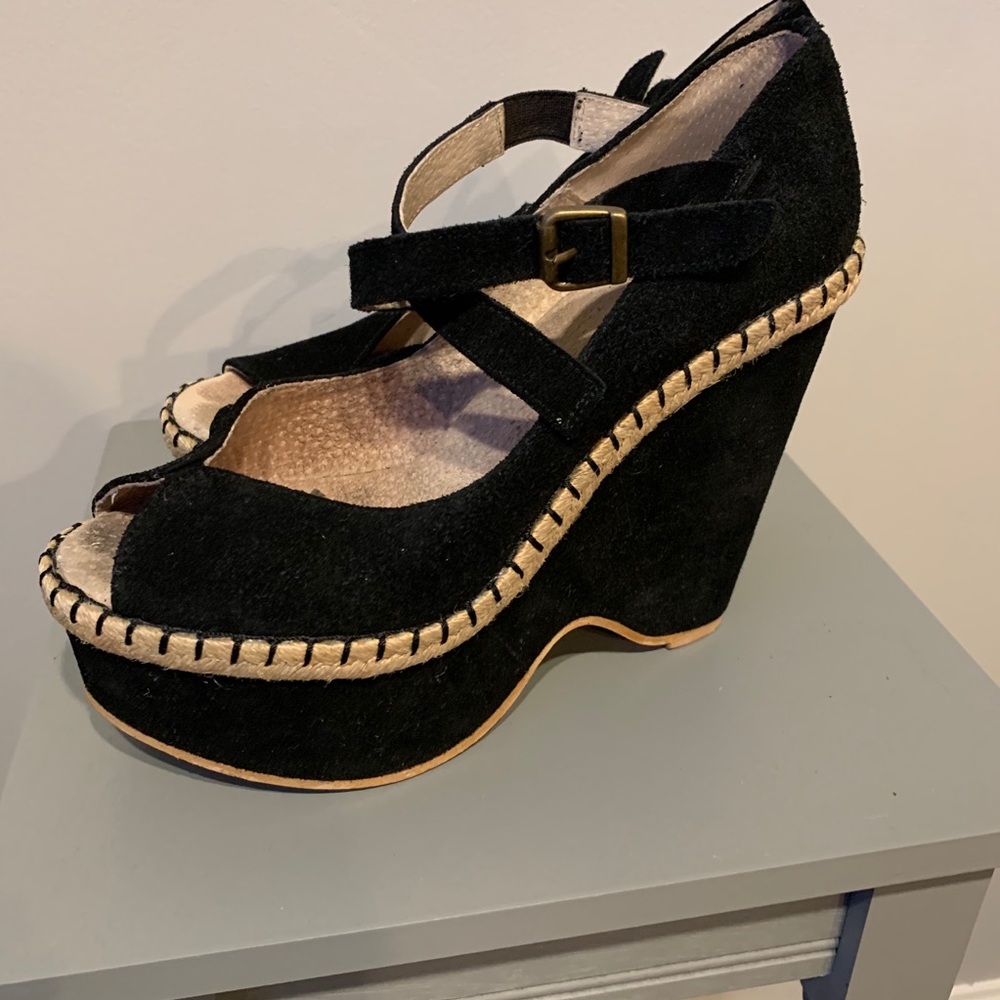 -Free people wedges!!!